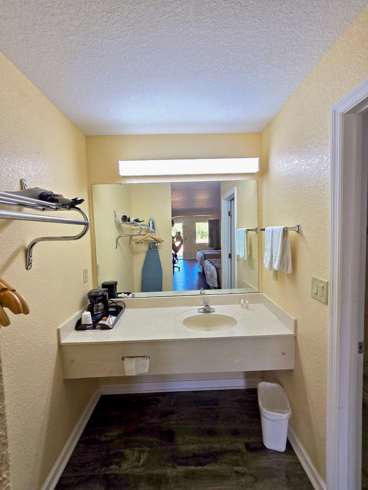 Garden Inn And Suites Near Callaway Gardens Pine Mountain Екстер'єр фото