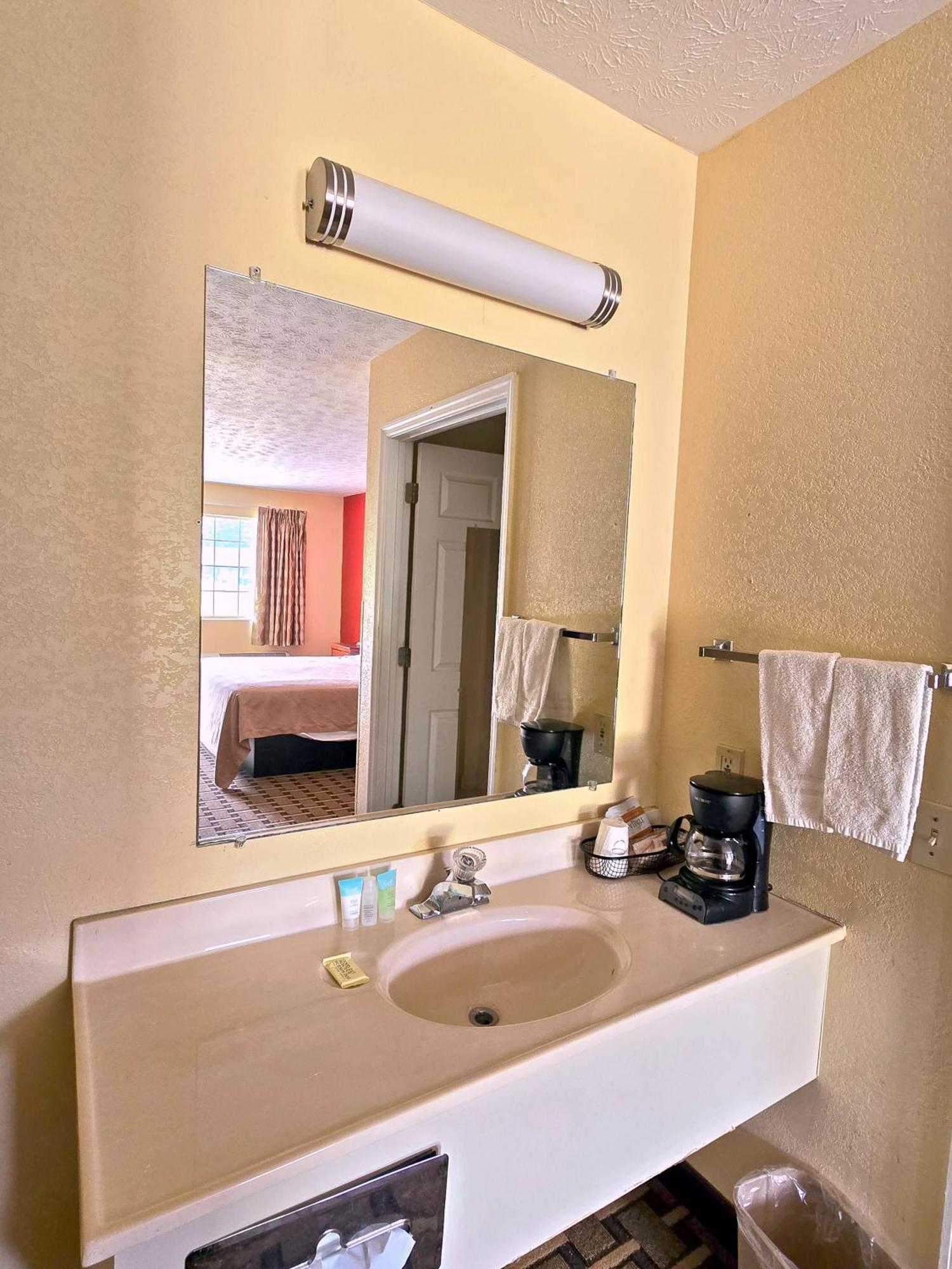 Garden Inn And Suites Near Callaway Gardens Pine Mountain Екстер'єр фото