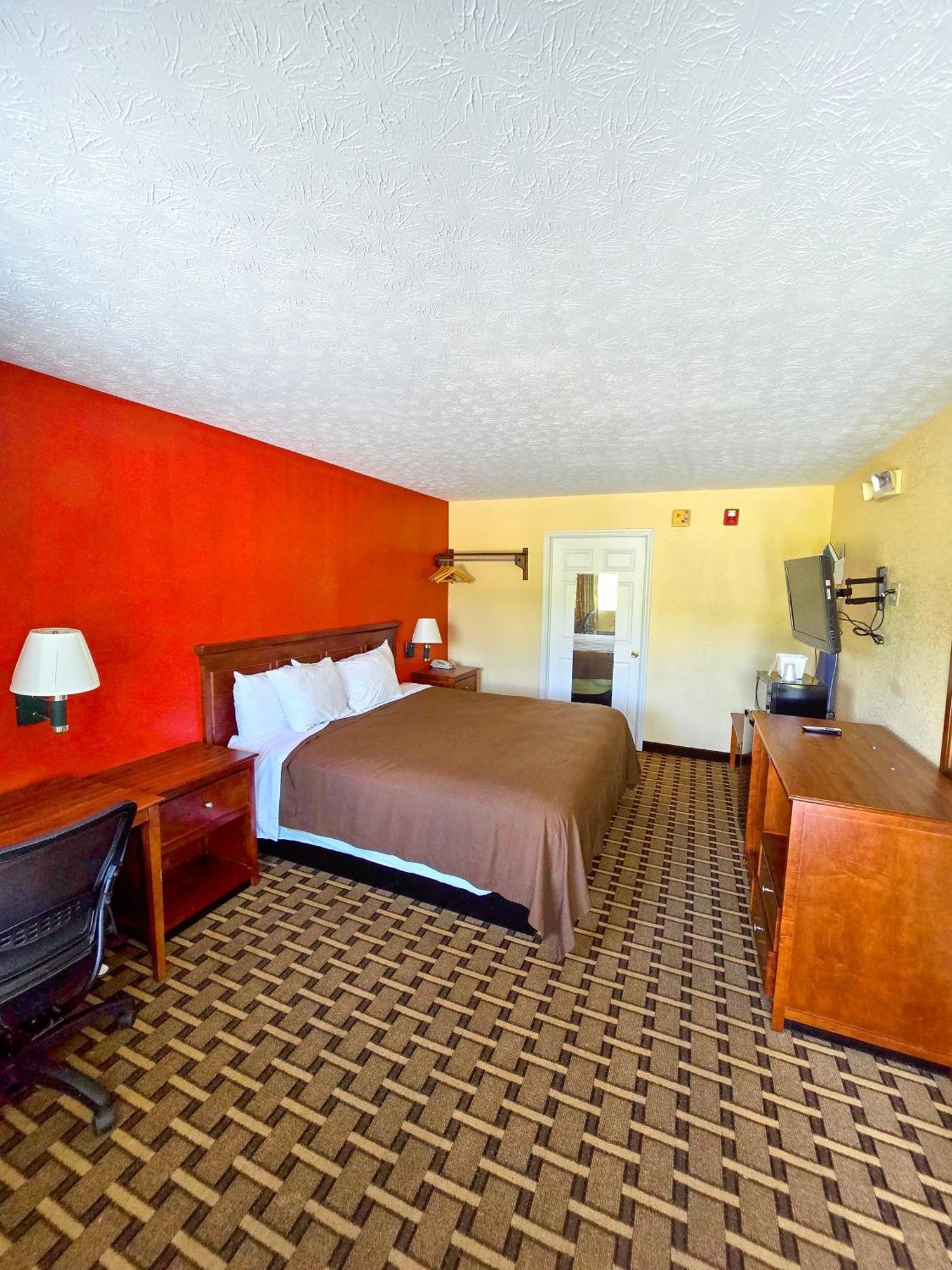 Garden Inn And Suites Near Callaway Gardens Pine Mountain Екстер'єр фото