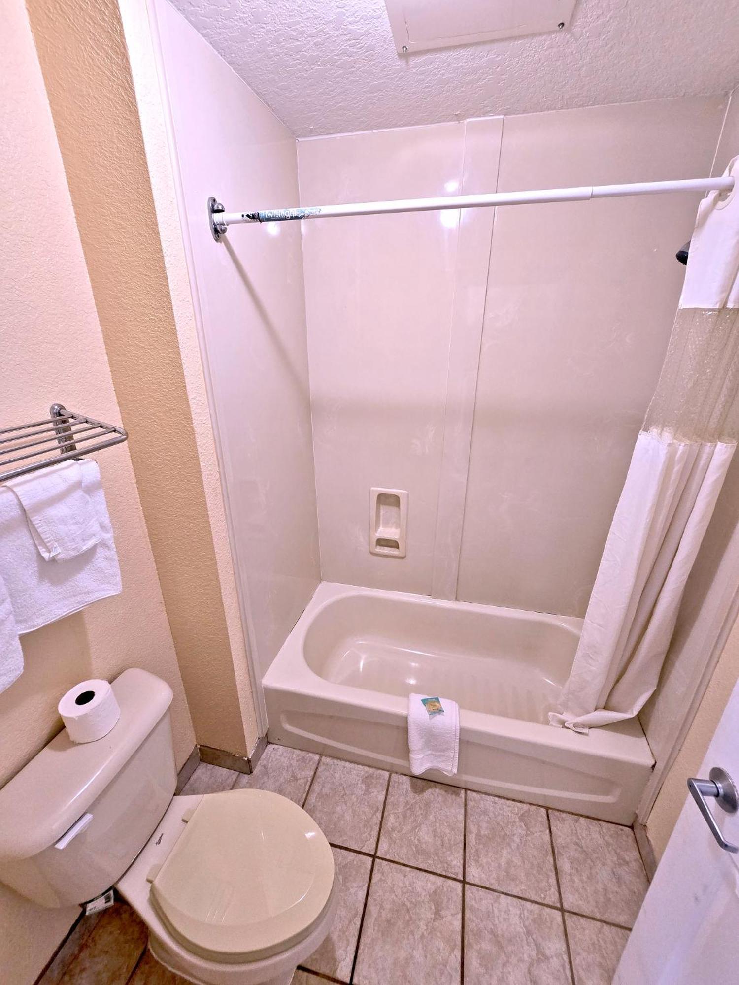 Garden Inn And Suites Near Callaway Gardens Pine Mountain Екстер'єр фото
