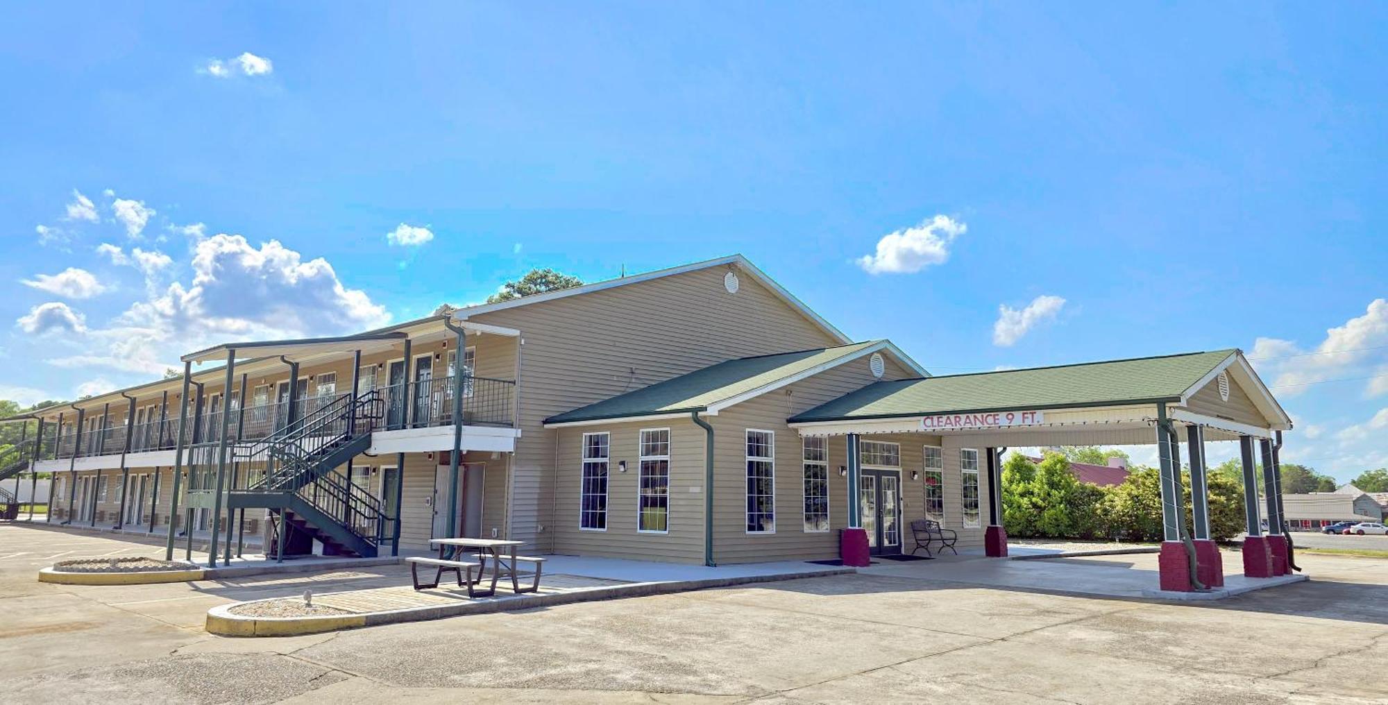 Garden Inn And Suites Near Callaway Gardens Pine Mountain Екстер'єр фото